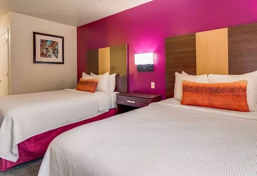 فندق Best Western Pineywoods Inn