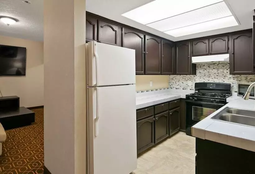 فندق Best Western Westminster Inn