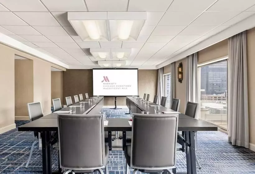 هتل Chicago Marriott Downtown Magnificent Mile