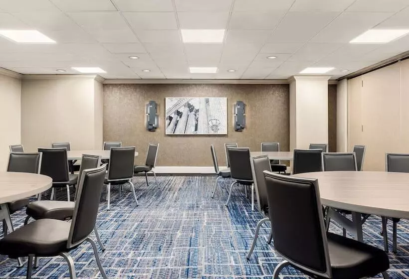 هتل Chicago Marriott Downtown Magnificent Mile