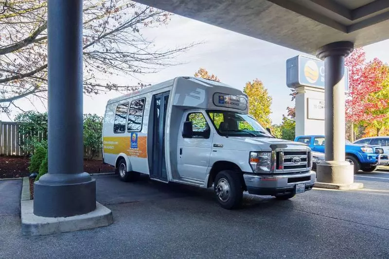 酒店 Comfort Inn & Suites Sea Tac Airport