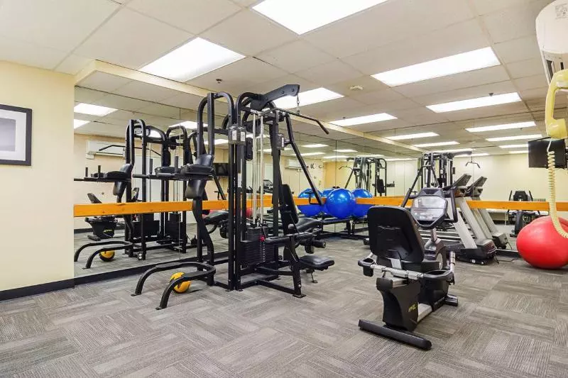 酒店 Comfort Inn & Suites Sea Tac Airport