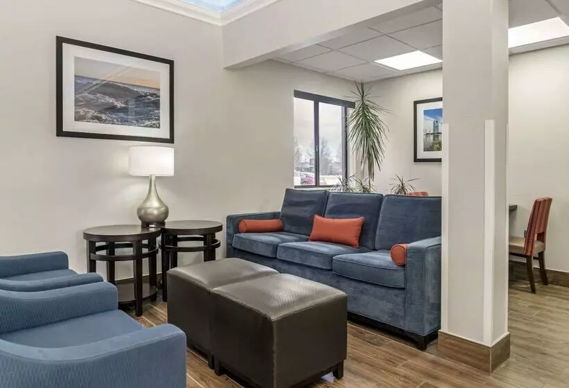 호텔 Comfort Inn East