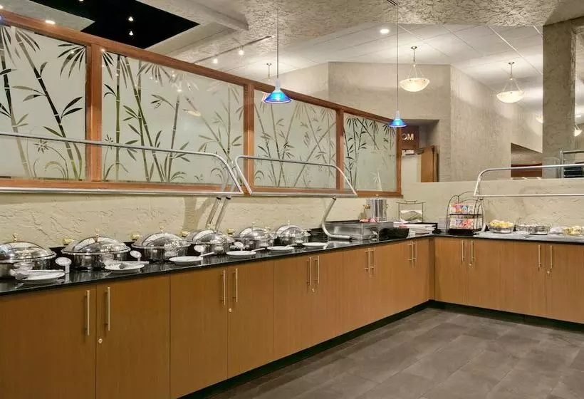 ホテル Crowne Plaza Columbus North   Worthington, An Ihg