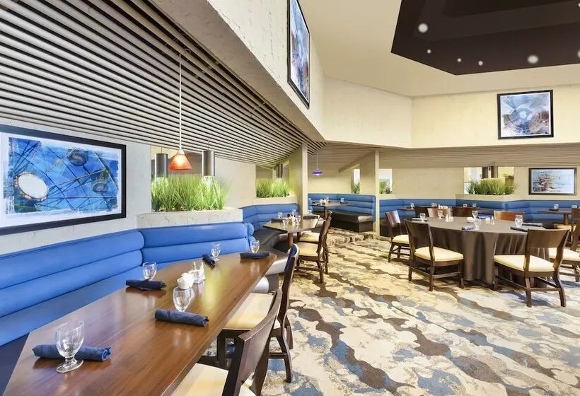 ホテル Crowne Plaza Columbus North   Worthington, An Ihg