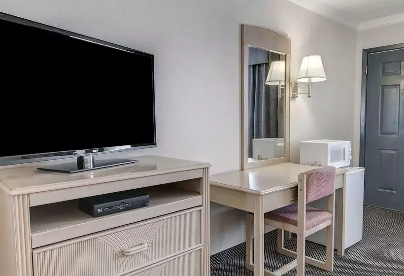 فندق Econo Lodge Van Horn