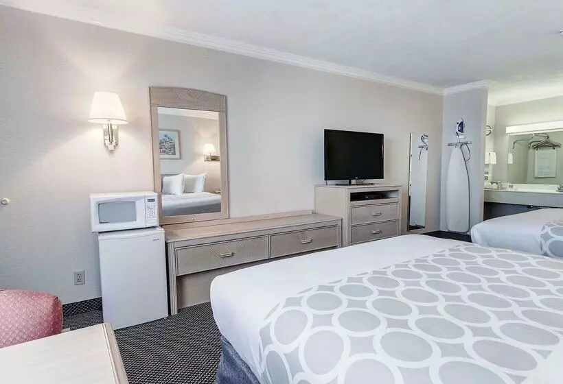 فندق Econo Lodge Van Horn