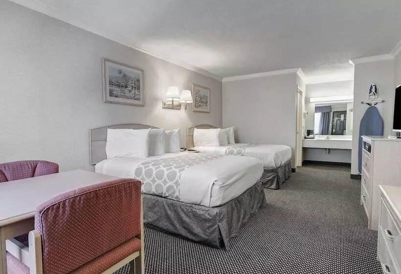 فندق Econo Lodge Van Horn