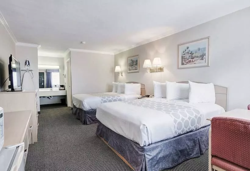 فندق Econo Lodge Van Horn