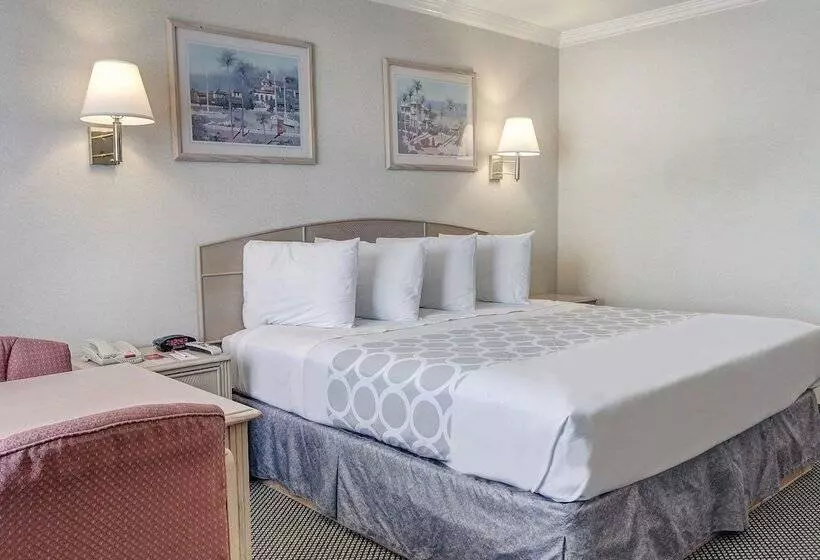 فندق Econo Lodge Van Horn