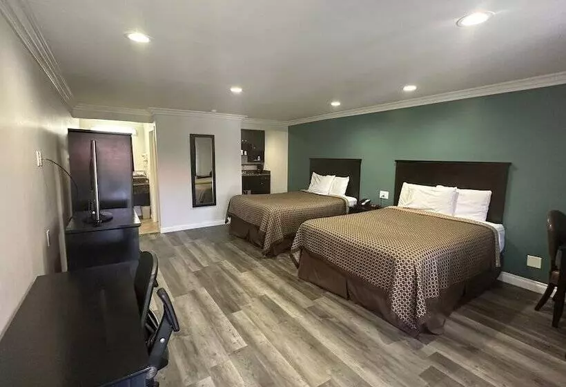 Отель Garden Inn And Suites Glendora