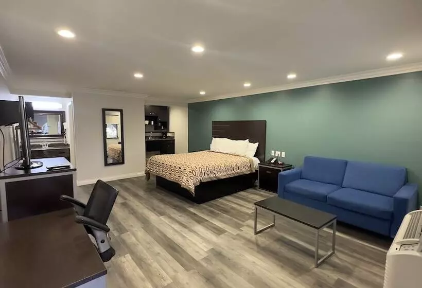 Отель Garden Inn And Suites Glendora