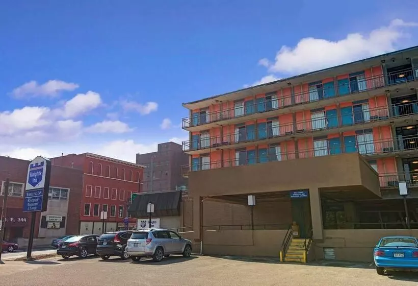 Hotel Knights Inn Wheeling