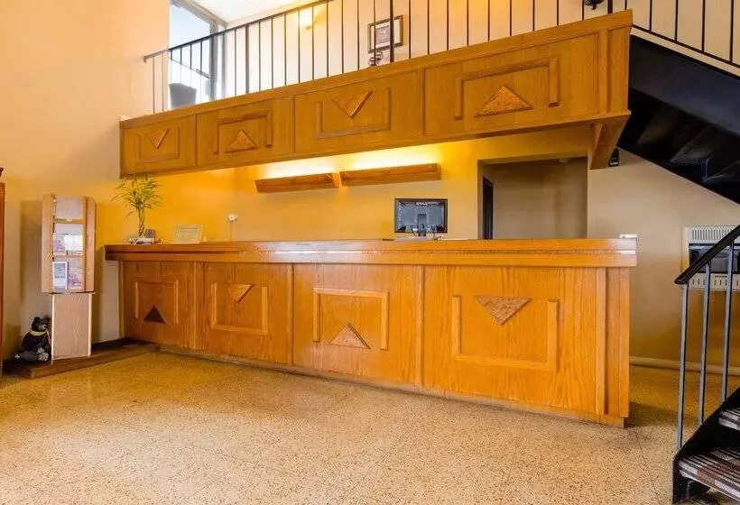 호텔 OYO Lebanon MO I-44