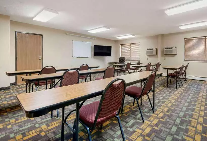 酒店 Quality Inn St Cloud West