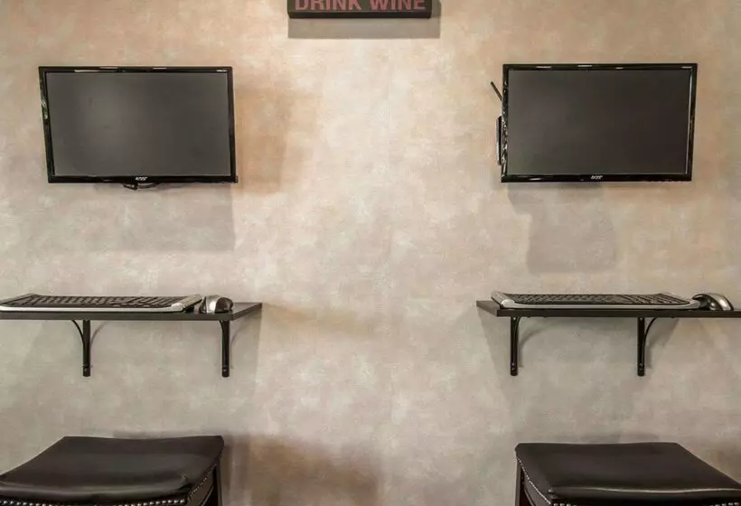 فندق Quality Inn Temecula Valley Wine Country