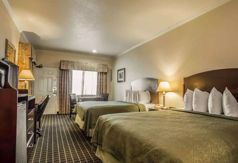 فندق Quality Inn Temecula Valley Wine Country