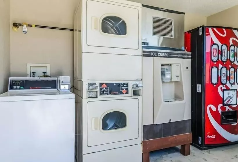 فندق Regency Inn