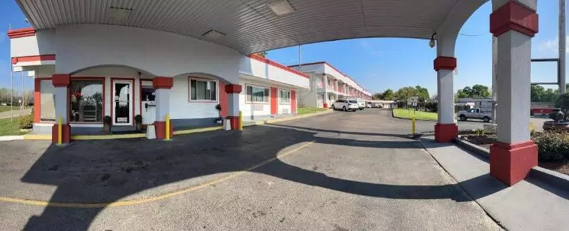 호텔 River Forest Inn