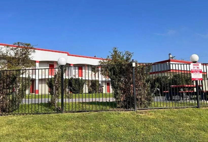 호텔 River Forest Inn