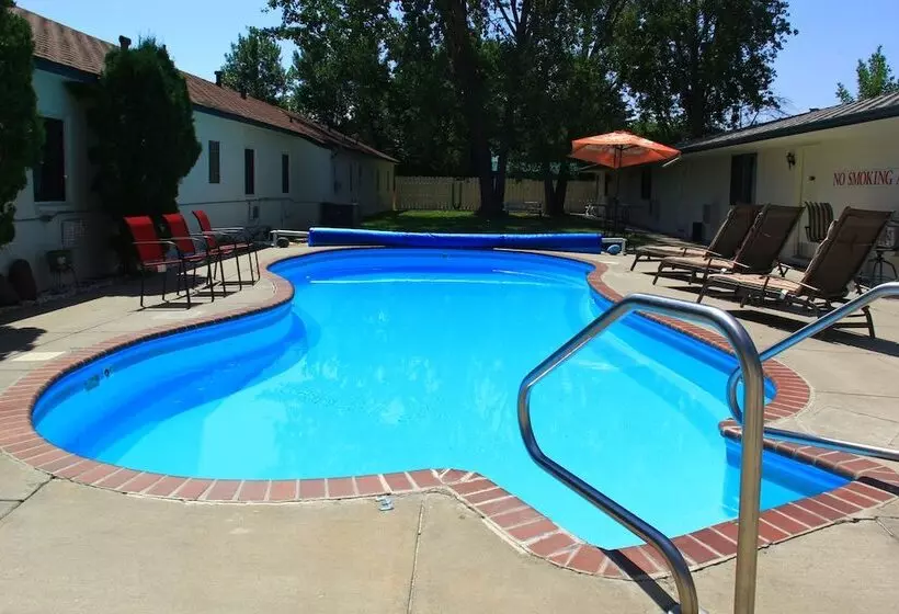 בית מלון כפרי Sunrise Motor Inn