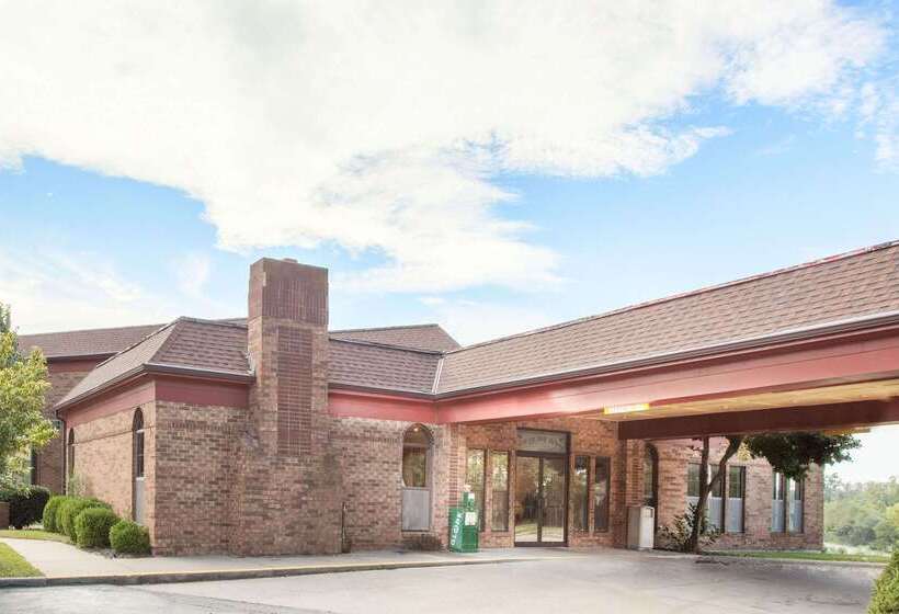 Hotel Super 8 By Wyndham Atchison