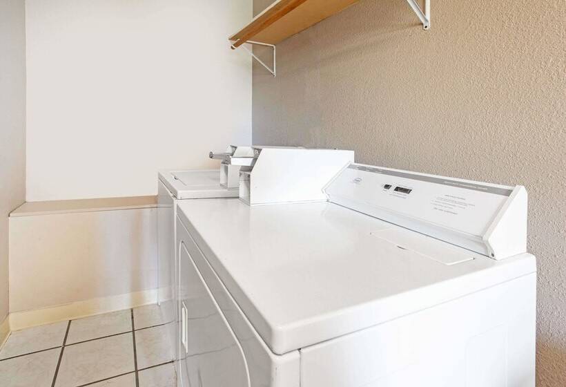 Hotel Super 8 By Wyndham Atchison