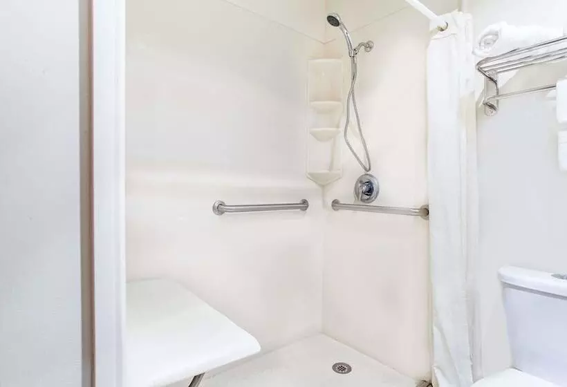 Hotelli Super 8 By Wyndham Atchison