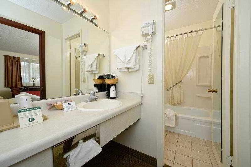 בית מלון כפרי Village Inn Of Hardy