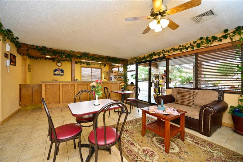 בית מלון כפרי Village Inn Of Hardy