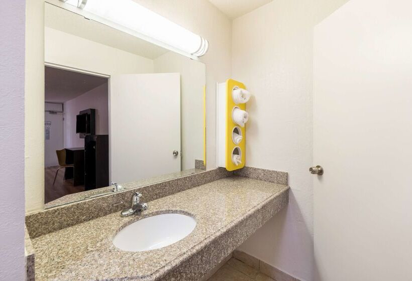 Motel 6oklahoma City, Ok  Bricktown