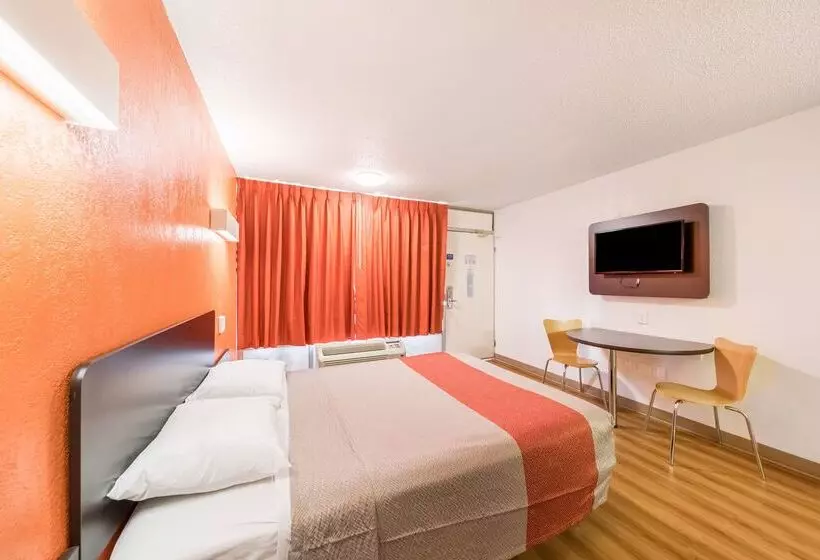 Motel 6oklahoma City, Ok Bricktown