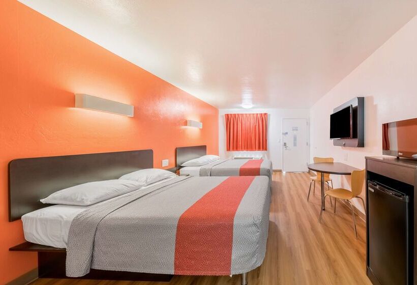 Motel 6oklahoma City, Ok  Bricktown