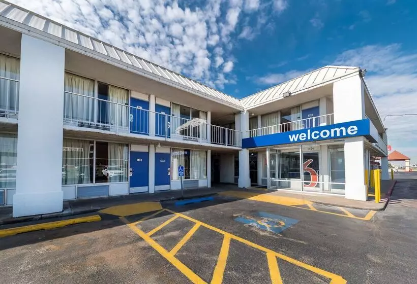 Motel 6oklahoma City, Ok Bricktown