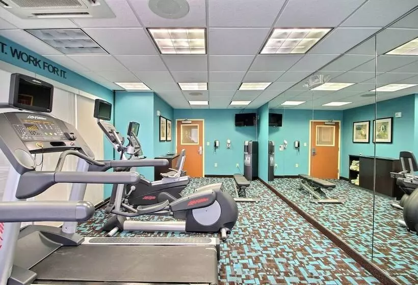 モーテル Fairfield Inn & Suites By Marriott Milwaukee Airport