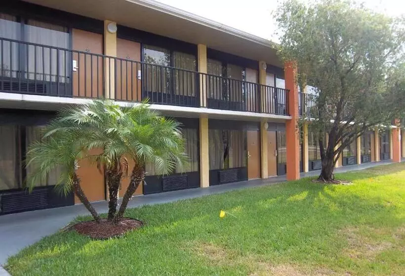 ホテル Americas Best Value Inn Florida Turnpike & I95