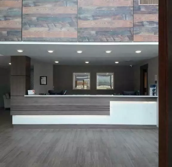 فندق Clarion Pointe University/expo