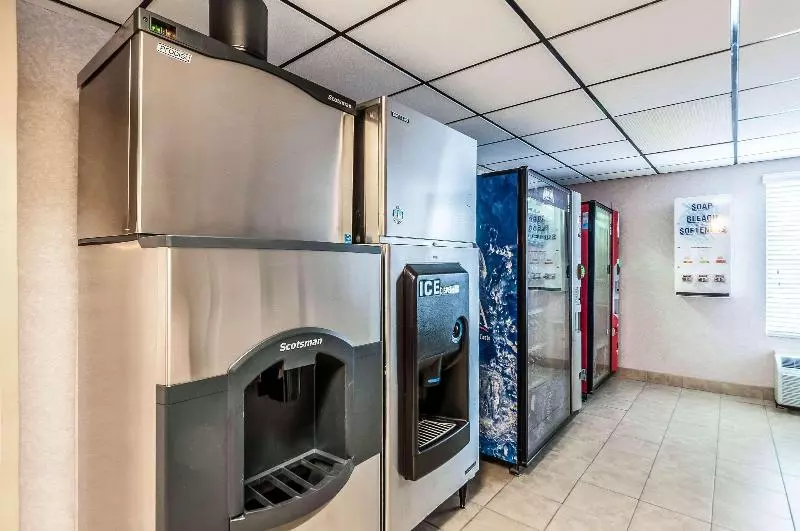 فندق Comfort Inn & Suites Alexandria West