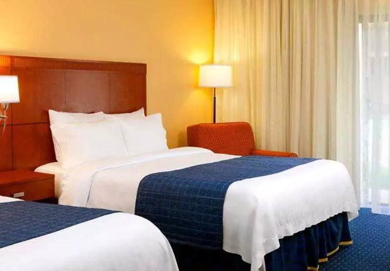 Отель Courtyard Atlanta Marietta/i75 North