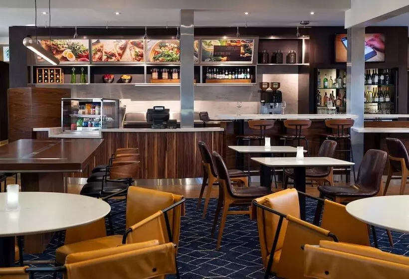 酒店 Courtyard By Marriott Bakersfield