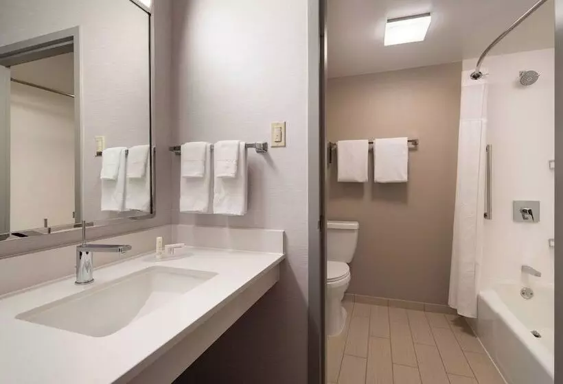 酒店 Courtyard By Marriott Bakersfield