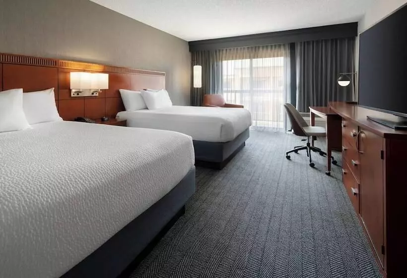 酒店 Courtyard By Marriott Bakersfield