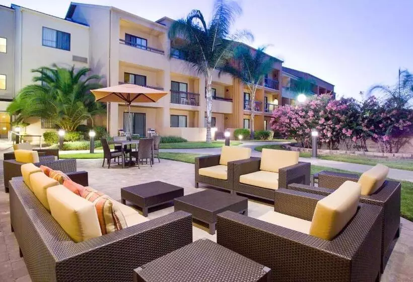 Szálloda Courtyard By Marriott Fresno