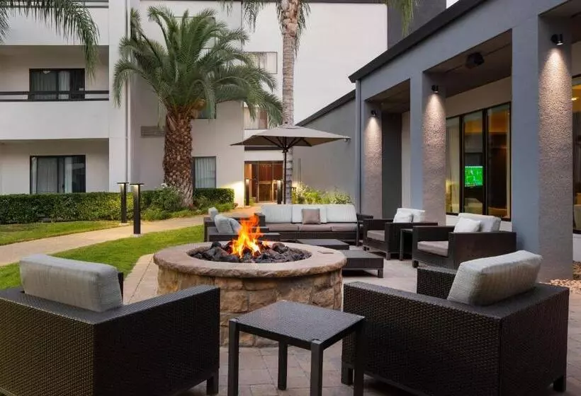 Szálloda Courtyard By Marriott Fresno