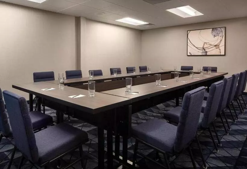 Szálloda Courtyard By Marriott Fresno