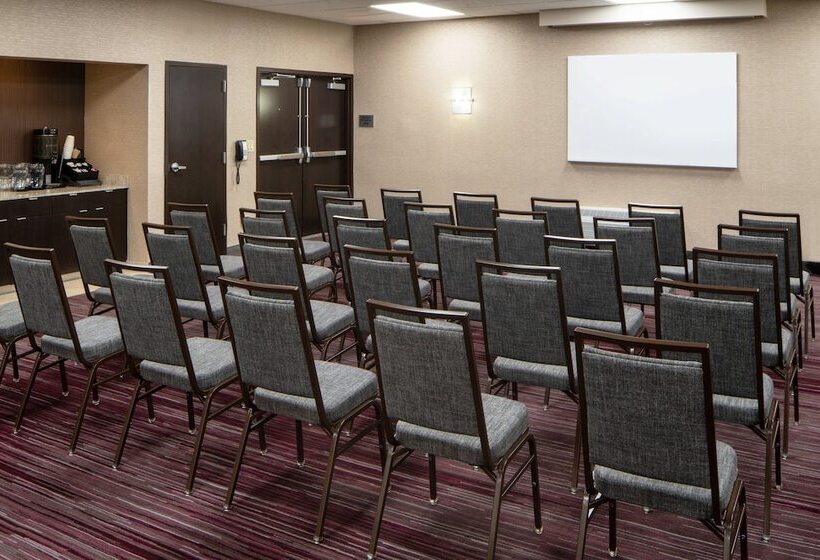 酒店 Courtyard By Marriott Nashville Airport