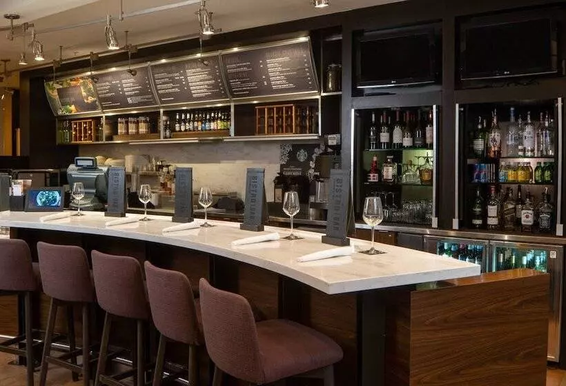 ホテル Courtyard By Marriott Nashville Airport