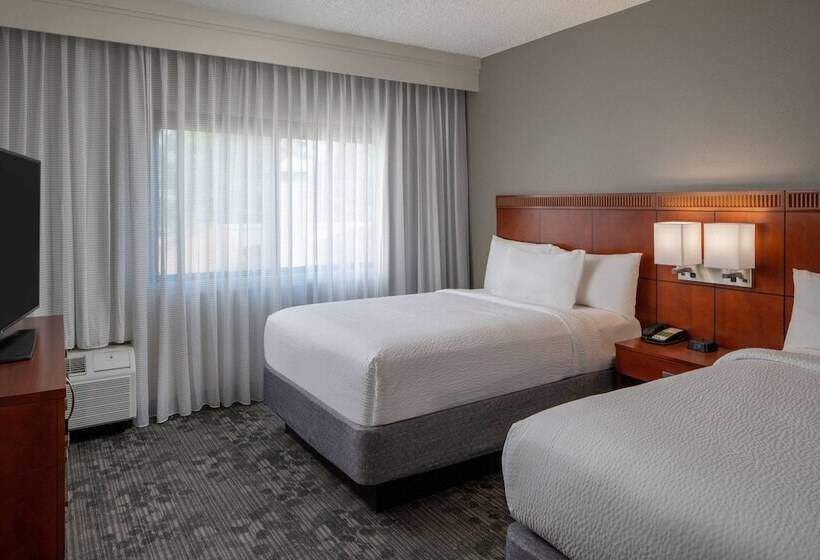 酒店 Courtyard By Marriott Nashville Airport