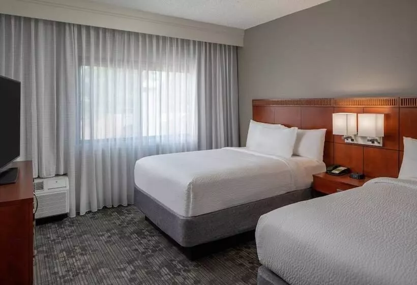 ホテル Courtyard By Marriott Nashville Airport