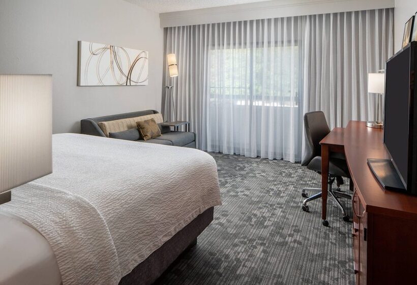 酒店 Courtyard By Marriott Nashville Airport